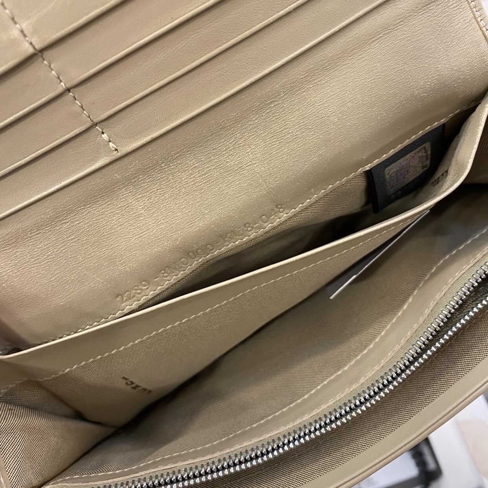 Fendi wallet - Picture 3 of 5